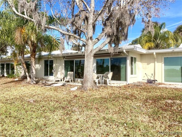 11580 W Bayshore Drive, Crystal River, FL 34429