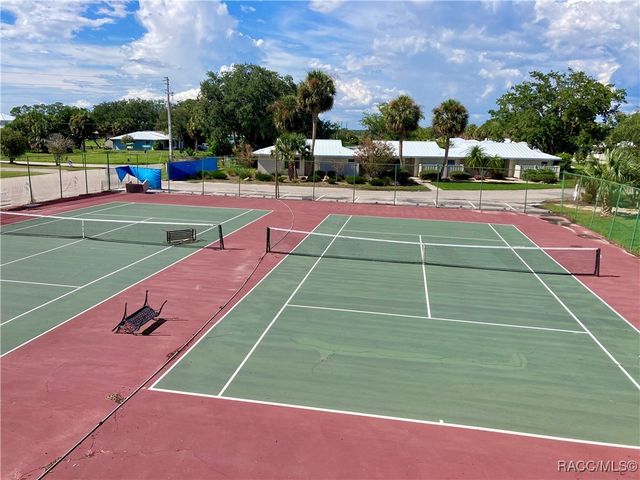 11580 W Bayshore Drive, Crystal River, FL 34429