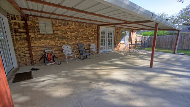 1210 Miller Street, Bowie, TX 76230