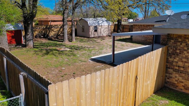 1210 Miller Street, Bowie, TX 76230