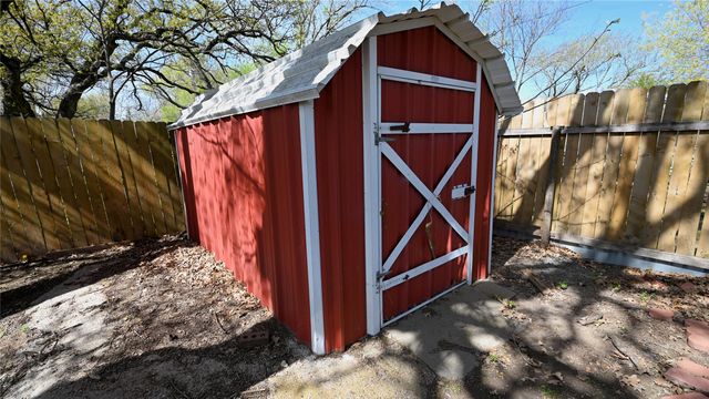 1210 Miller Street, Bowie, TX 76230