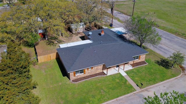 1210 Miller Street, Bowie, TX 76230