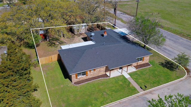 1210 Miller Street, Bowie, TX 76230