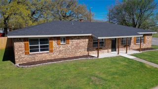 1210 Miller Street, Bowie, TX 76230