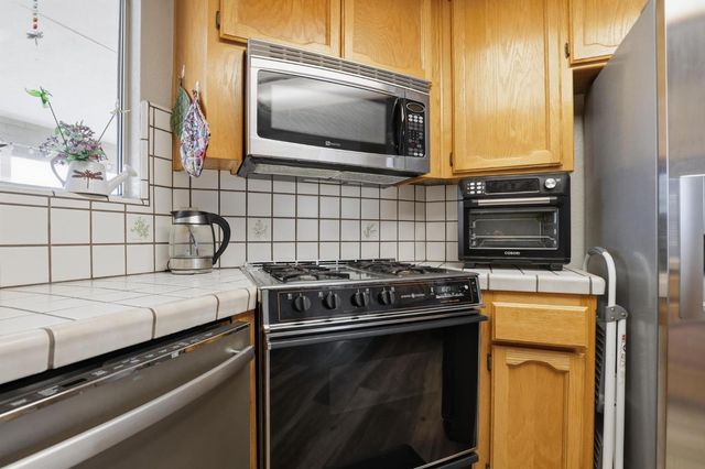 1690 Sequoia Dr, Yuba City, CA 95993
