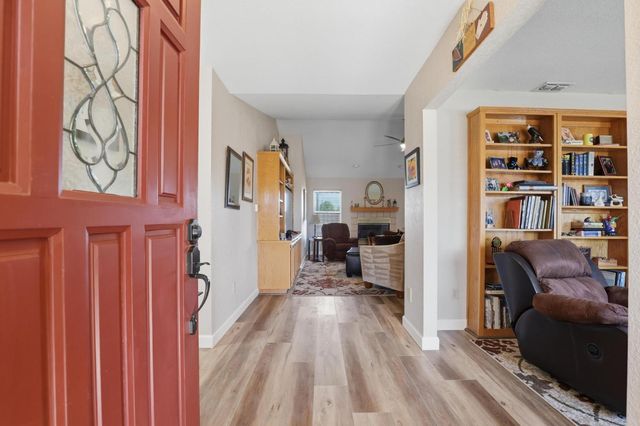 1690 Sequoia Dr, Yuba City, CA 95993