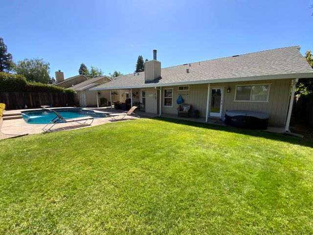 1690 Sequoia Dr, Yuba City, CA 95993