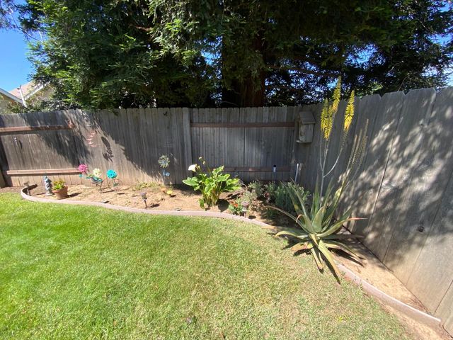 1690 Sequoia Dr, Yuba City, CA 95993