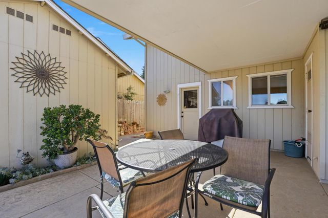 1690 Sequoia Dr, Yuba City, CA 95993