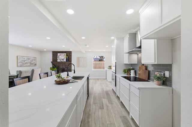 1207 Plateau Drive, Duncanville, TX 75116