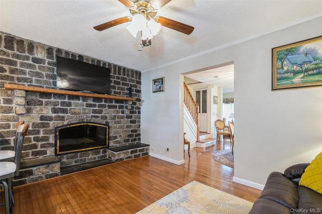 16 Devon Street, Lynbrook, NY 11563