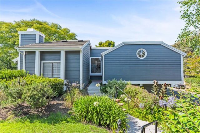 20095 Waterford Lane 101, Huntington Beach, CA 92646
