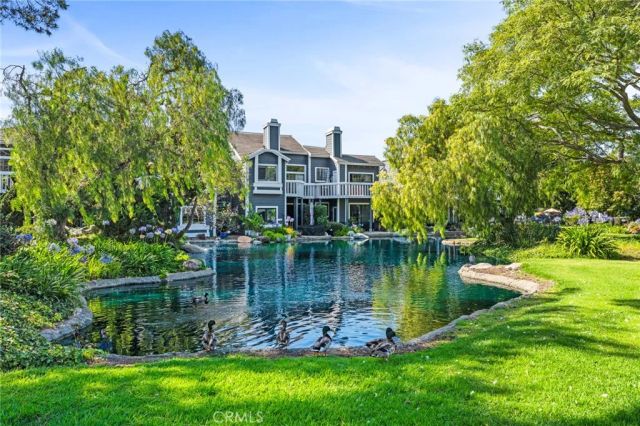 20095 Waterford Lane 101, Huntington Beach, CA 92646