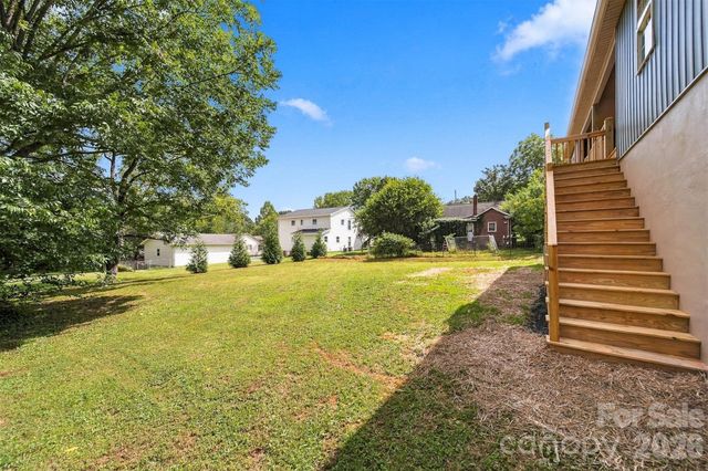 202 Rockyford Street, Morganton, NC 28655