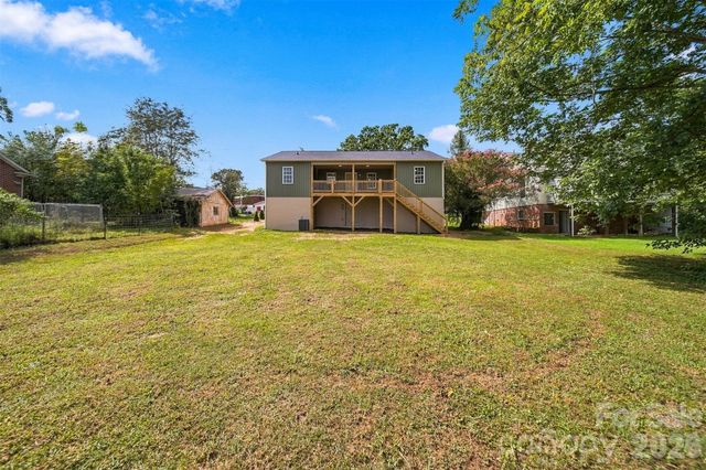 202 Rockyford Street, Morganton, NC 28655
