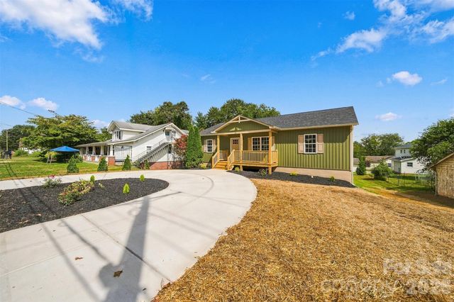 202 Rockyford Street, Morganton, NC 28655
