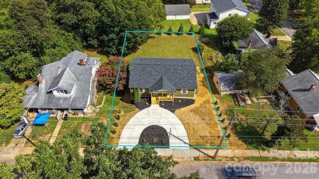 202 Rockyford Street, Morganton, NC 28655