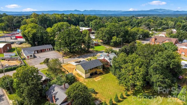 202 Rockyford Street, Morganton, NC 28655