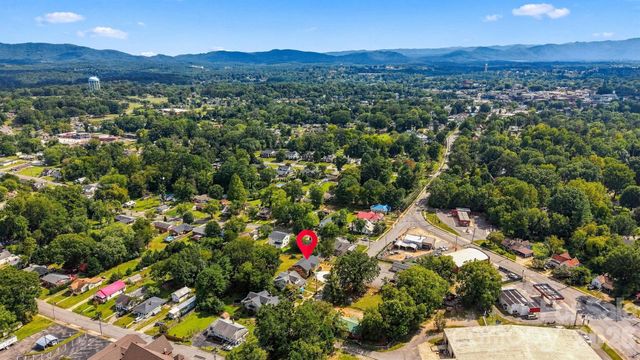 202 Rockyford Street, Morganton, NC 28655