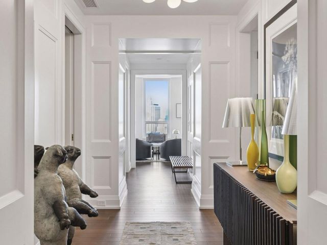 1111 W River Parkway 33A, Minneapolis, MN 55415