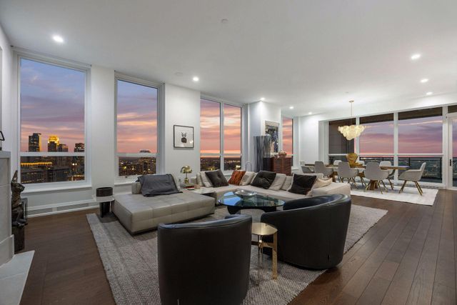 1111 W River Parkway 33A, Minneapolis, MN 55415