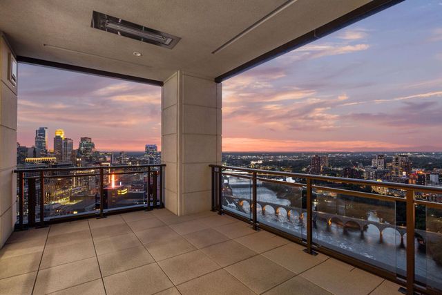 1111 W River Parkway 33A, Minneapolis, MN 55415