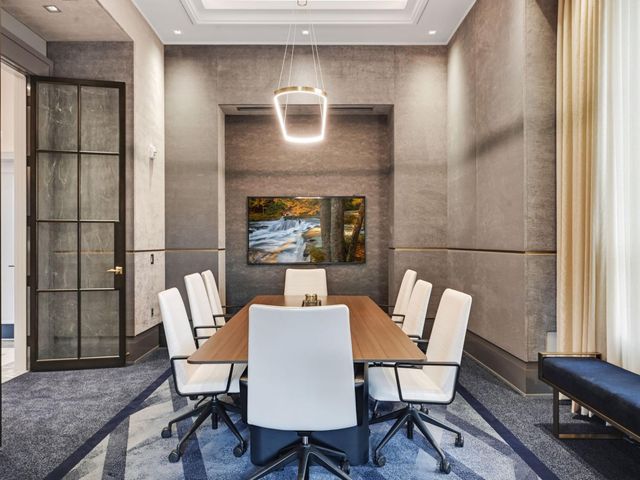 1111 W River Parkway 33A, Minneapolis, MN 55415