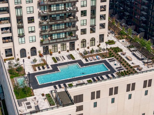 1111 W River Parkway 33A, Minneapolis, MN 55415