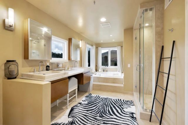 28 Ranchero, Bell Canyon, CA 91307