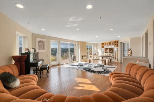 28 Ranchero, Bell Canyon, CA 91307