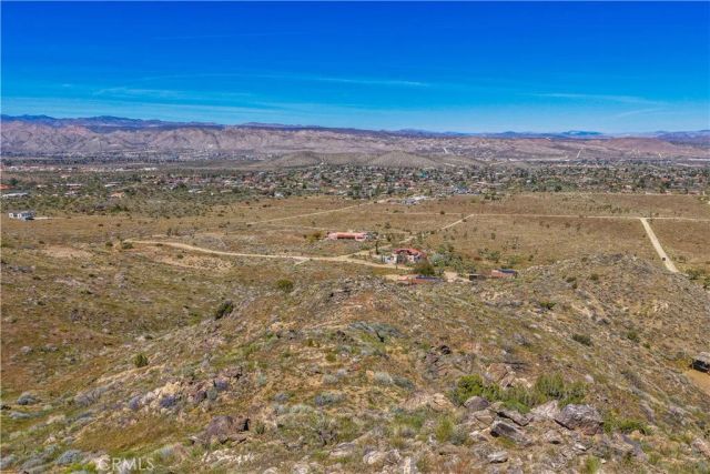58215 Santa Barbara, Yucca Valley, CA 92284