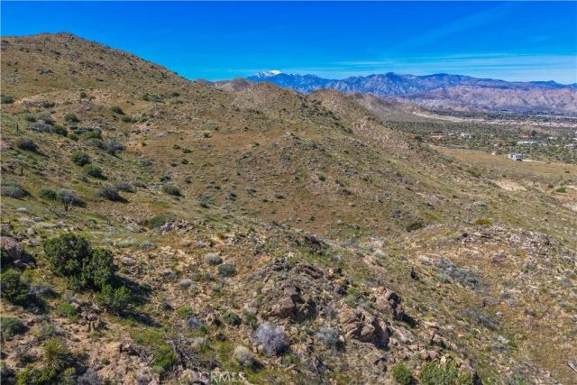 58215 Santa Barbara, Yucca Valley, CA 92284