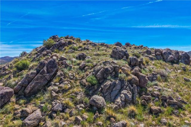 58215 Santa Barbara, Yucca Valley, CA 92284