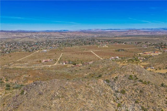 58215 Santa Barbara, Yucca Valley, CA 92284