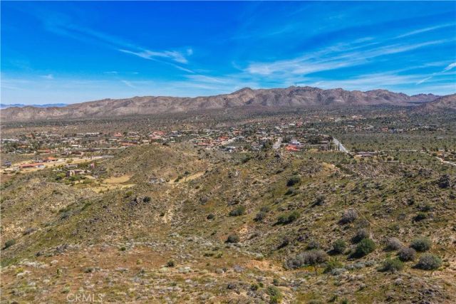 58215 Santa Barbara, Yucca Valley, CA 92284
