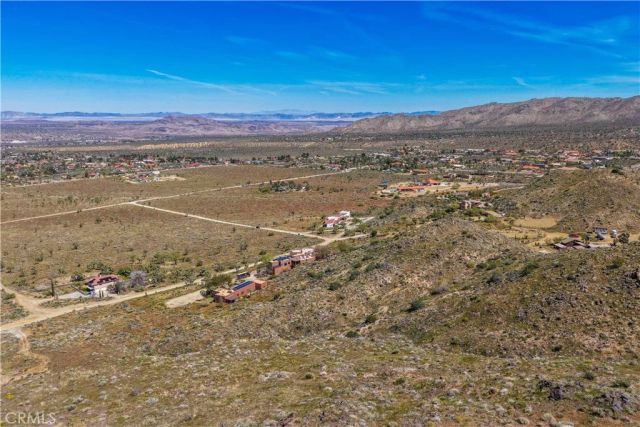 58215 Santa Barbara, Yucca Valley, CA 92284