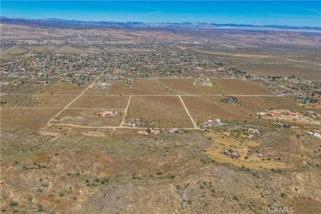 58215 Santa Barbara, Yucca Valley, CA 92284