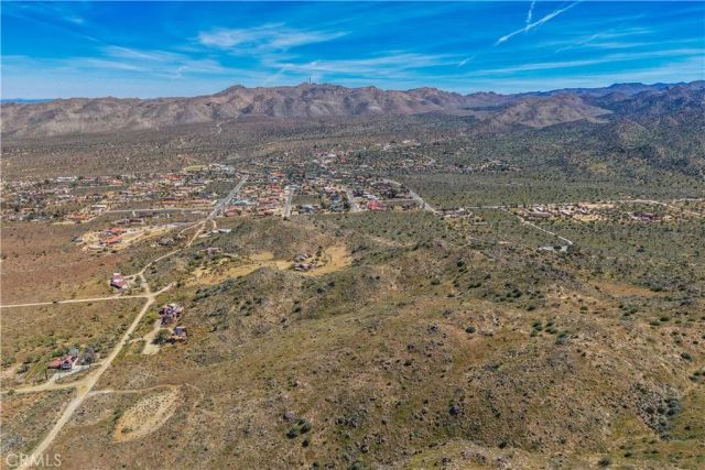 58215 Santa Barbara, Yucca Valley, CA 92284