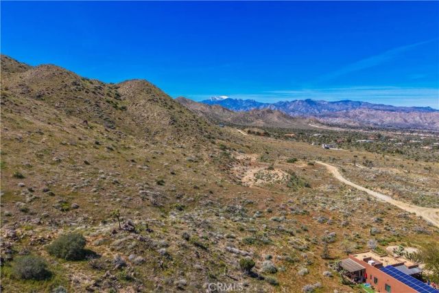 58215 Santa Barbara, Yucca Valley, CA 92284