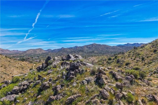 58215 Santa Barbara, Yucca Valley, CA 92284