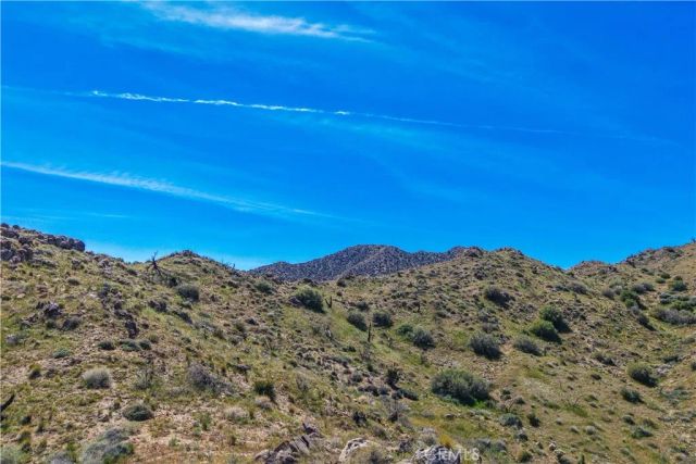 58215 Santa Barbara, Yucca Valley, CA 92284