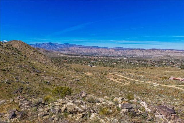 58215 Santa Barbara, Yucca Valley, CA 92284
