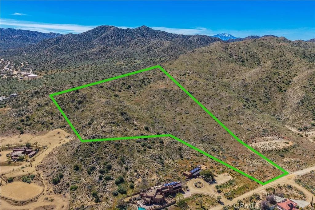58215 Santa Barbara, Yucca Valley, CA 92284
