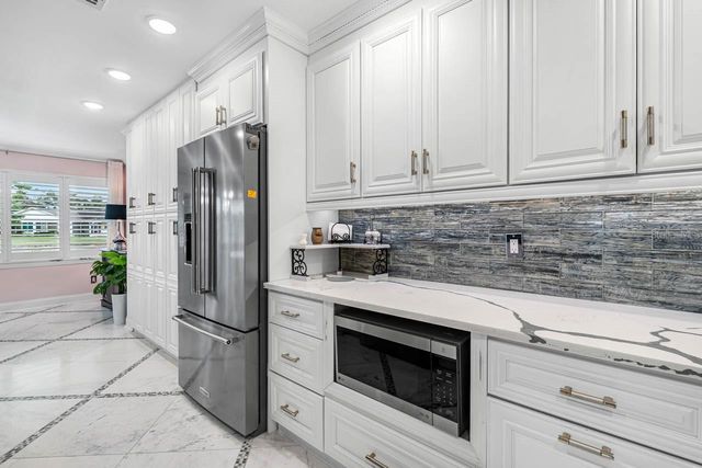 2343 GLENMORE CIRCLE, Sun City Center, FL 33573