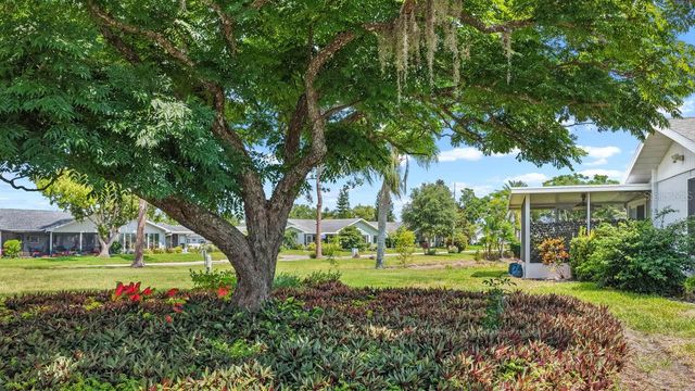 2343 GLENMORE CIRCLE, Sun City Center, FL 33573
