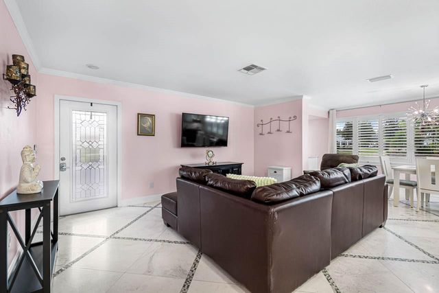 2343 GLENMORE CIRCLE, Sun City Center, FL 33573