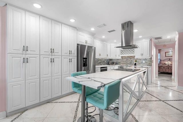 2343 GLENMORE CIRCLE, Sun City Center, FL 33573