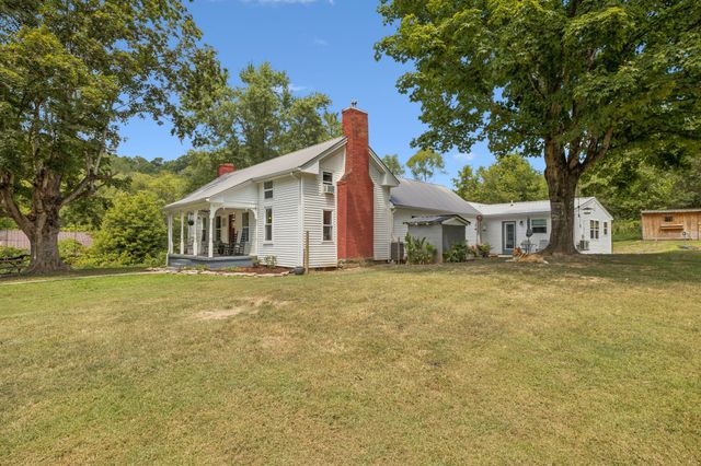 860 Golden Hollow Rd, Dixon Springs, TN 37057