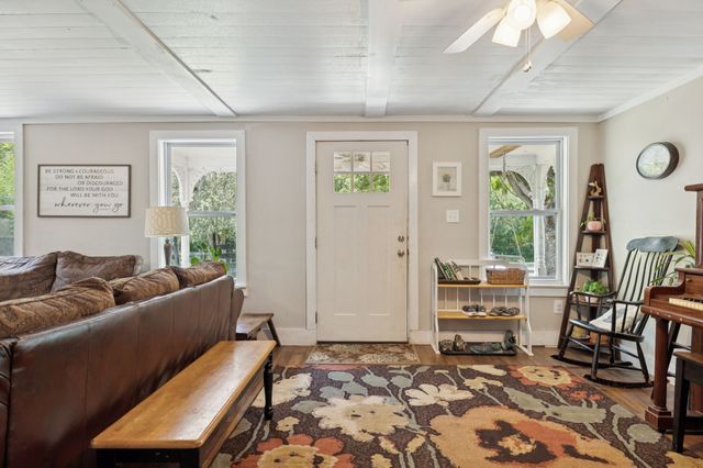 860 Golden Hollow Rd, Dixon Springs, TN 37057