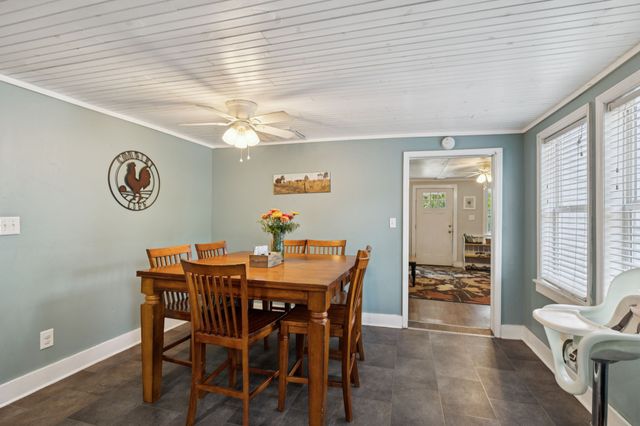 860 Golden Hollow Rd, Dixon Springs, TN 37057